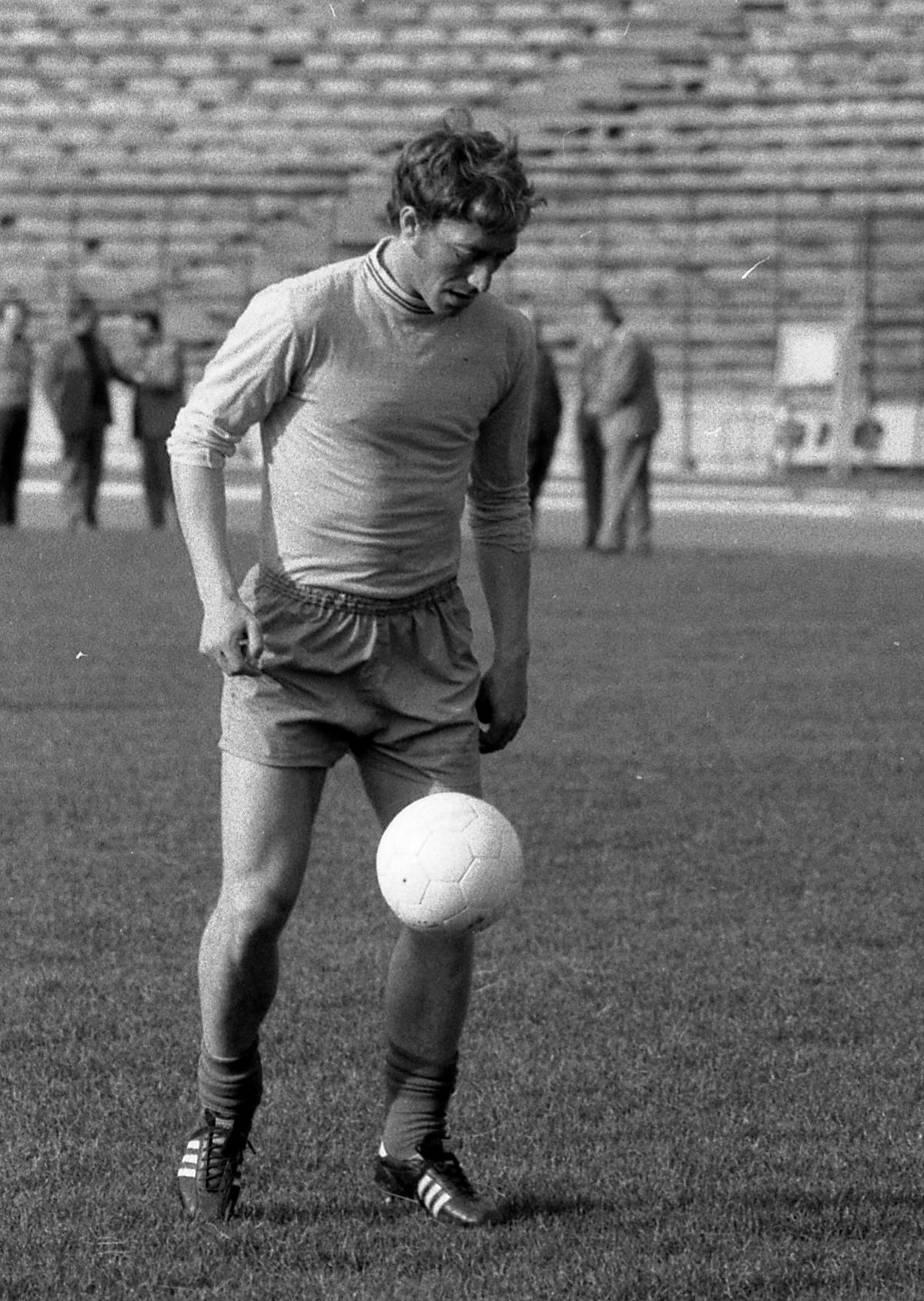 Nicolae Dobrin - Fotbalistul nepereche inventat pe «Maracana Piteștiului»