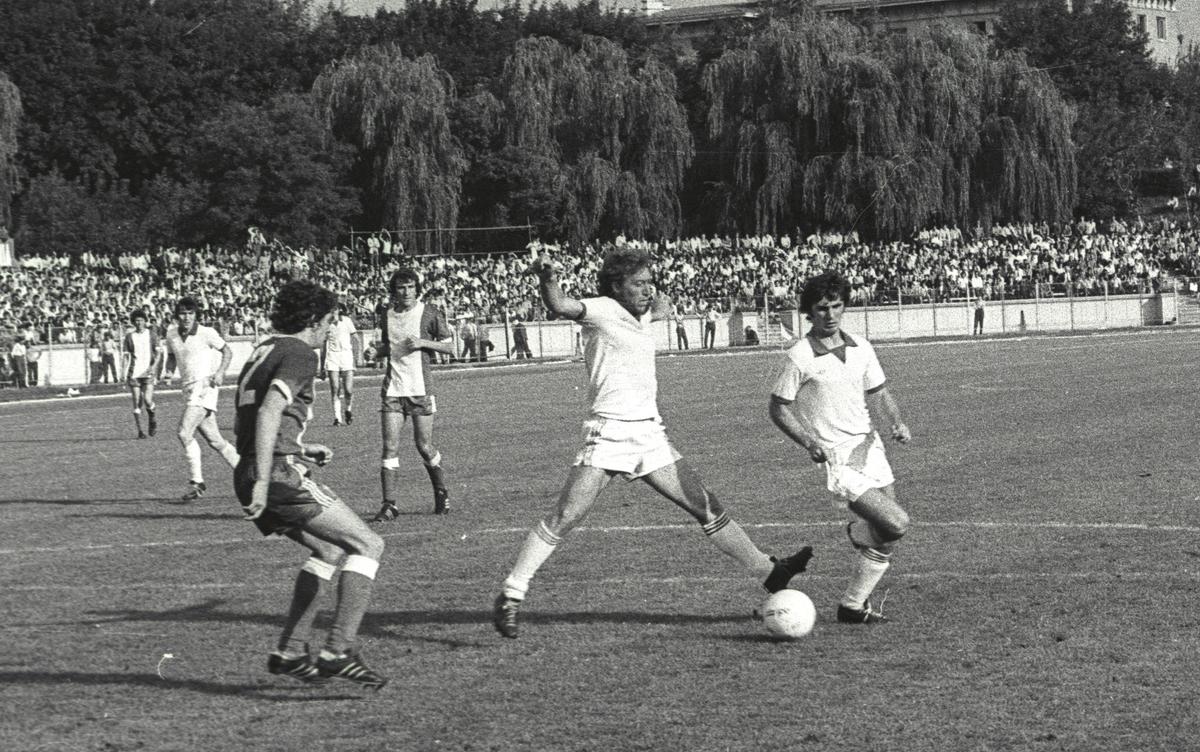 Nu Hagi! Președintele ales Nicușor Dan a numit cel mai mare fotbalist român din toate timpurile: „Fără discuție”