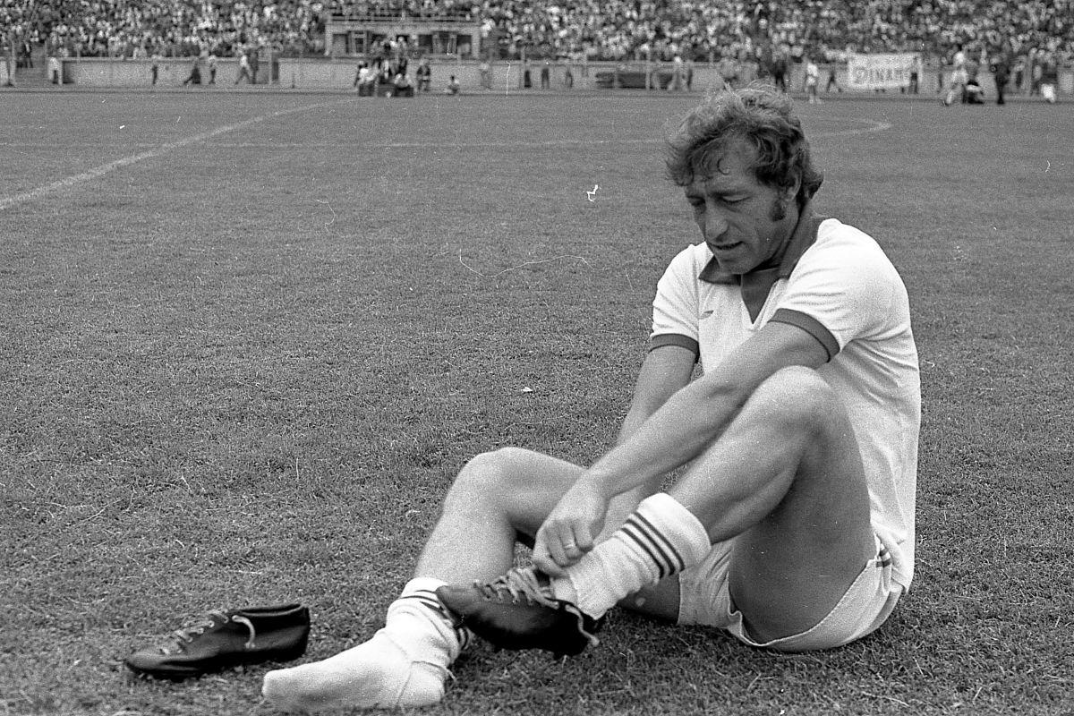 Nicolae Dobrin a jucat la Universitatea Craiova! Imagine ANTOLOGICĂ din '74 cu „Gâscanul” în tricoul Științei: „M-am trezit cu el la ușă! Să vă spun ce a urmat”