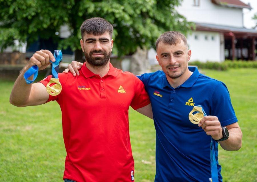 Oleg Nuță și Ilie Sprîncean cu medaliile de la Szeged FOTO Raed Krishan Încă o șansă de Paris pentru România » Oleg Nuță și Ilie Sprîncean sunt în finala de la canoe dublu 500 de metri la Campionatele Mondiale de la Duisburg
