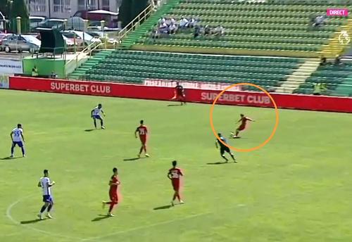 Chindia a înscris de la 40 de metri, după o gravă eroare a lui Straton / Captură Digi Sport