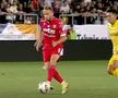 Cine s-a făcut mai tare de râs? Goluri după două gafe imense în prima repriză din Dinamo - Petrolul