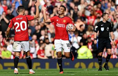 Manchester United a întors-o pe Nottingham după un început catastrofal