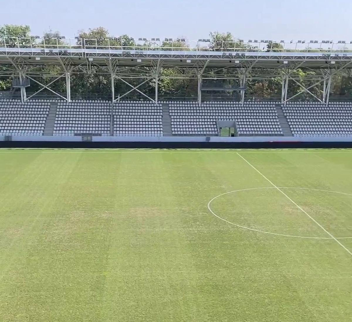 Gazonul de pe „Arcul de Triumf”, un DEZASTRU » Cum arată suprafața de joc înainte de duelul sold out Dinamo - Petrolul