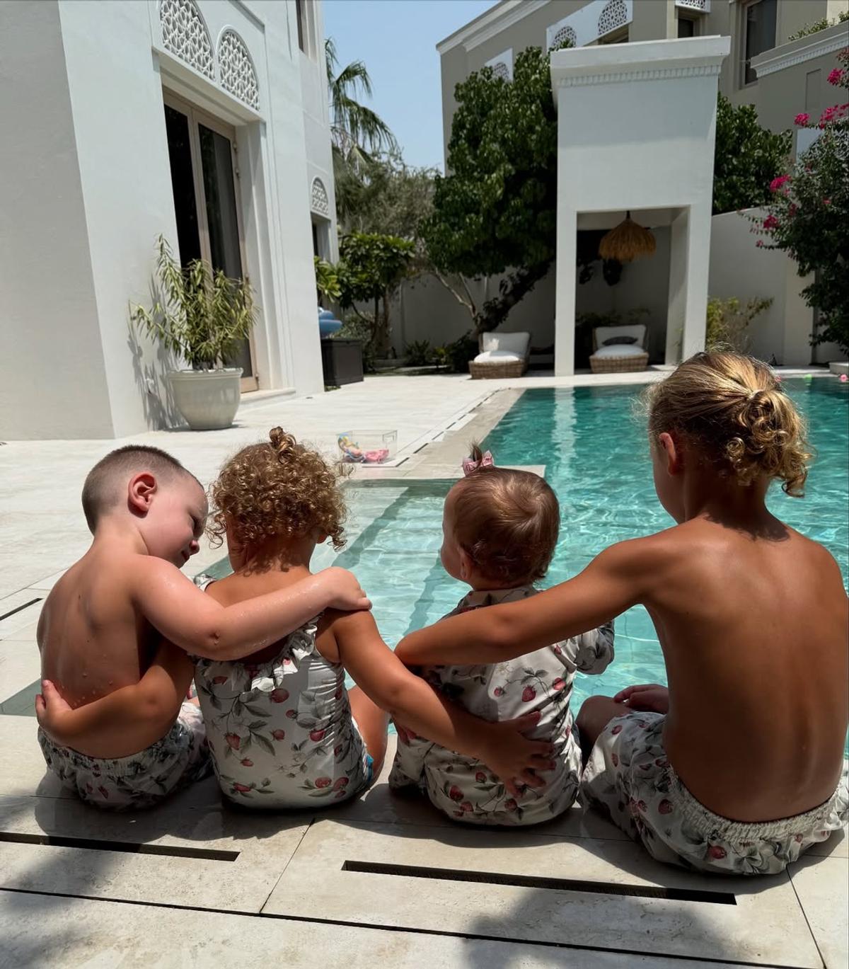 Rio Ferdinand s-a mutat cu familia în Dubai, și-a prezentat vila și a semnalat o mare diferență în ce privește sistemul educațional