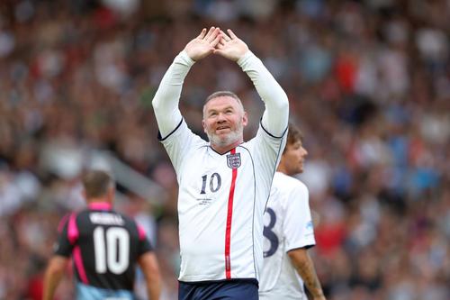 Wayne Rooney pune presiune pe Ruben Amorim