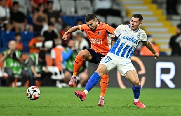 Cine transmite la TV Universitatea Craiova - Istanbul Bașakșehir și CFR Cluj - Hacken