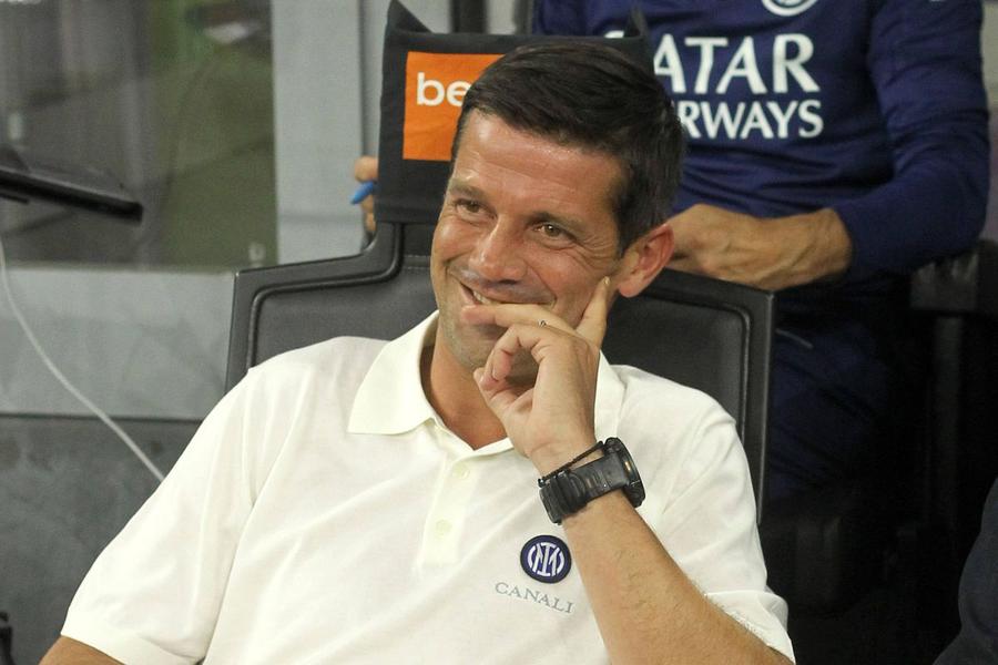 Cristi Chivu are motive să zâmbească după debutul perfect la Inter în Serie A / Foto: Imago Images Angelescu e convins: „Are șansa să devină cel mai bun antrenor din istoria României”