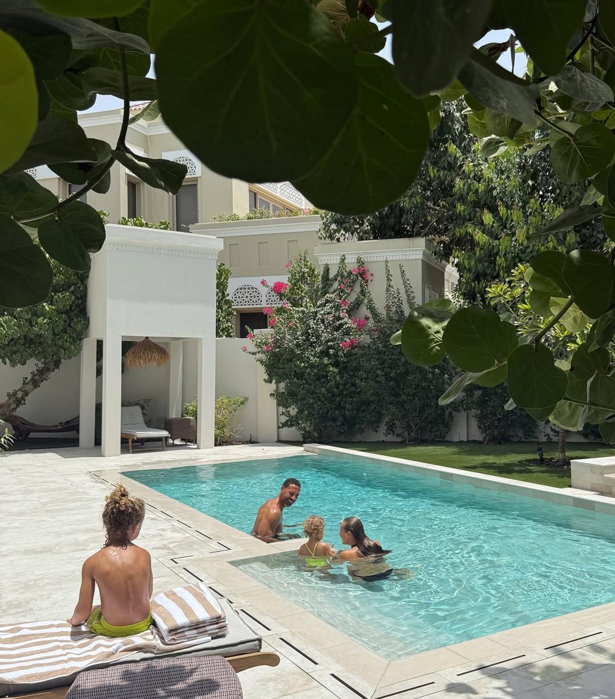 Rio Ferdinand și Kate s-au mutat la Dubai