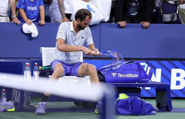 Daniil Medvedev e bun de plată și este sfătuit să caute ajutor specializat