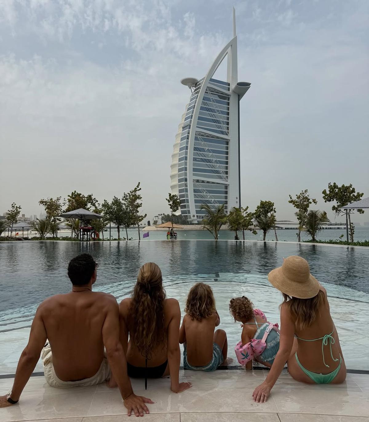 Rio Ferdinand și Kate s-au mutat la Dubai