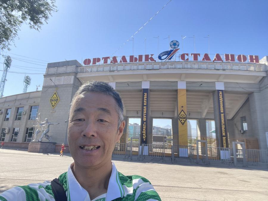 Stadionul pe care joacă meciurile de pe teren propriu Kairat Almaty „Condiții, contracte, buget mare!” » Românul care a jucat în Kazahstan, despre „șocul” produs de Kairat Almaty + șeful clubului, arestat pentru delapidare!
