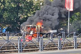 Alertă în Ghencea: înainte de Steaua - UTA, o mașină a luat foc peste drum de stadion!