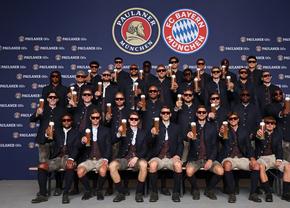Bayern a furat startul: s-a costumat deja pentru Oktoberfest » Reacția lui Michael Olise a atras atenția