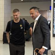 Daniel Bîrligea (26 de ani) s-a îmbarcat în avionul care-l va duce în Italia, la noua lui echipă, Frosinone. Foto: Andrei Crăițoiu (GSP.RO)