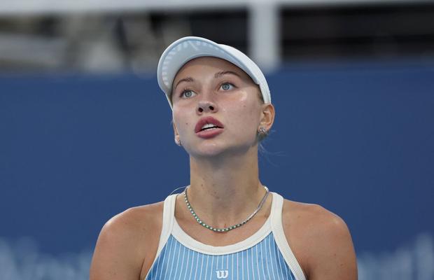 După ce a ajuns la New York, Anastasia Potapova a reclamat comportamentul unei stewardese: „A fost extrem de răutăcioasă”
