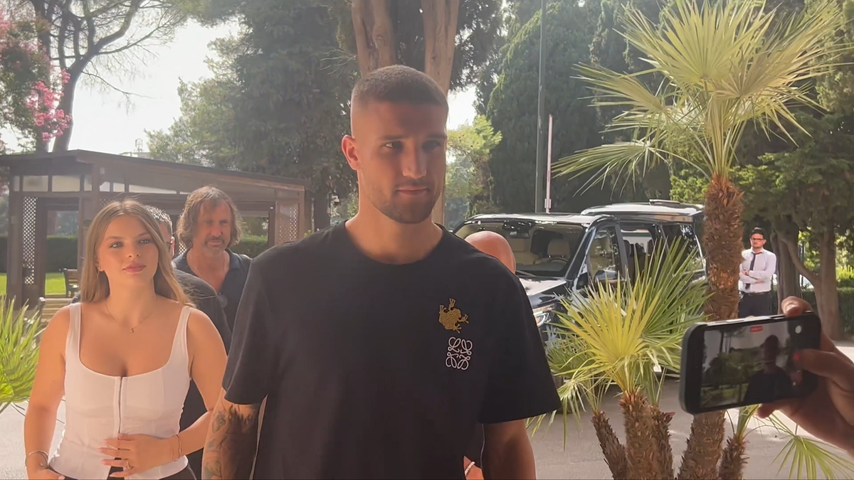 Daniel Bîrligea a ajuns în Italia, la vizita medicală de la Frosinone » Primele imagini