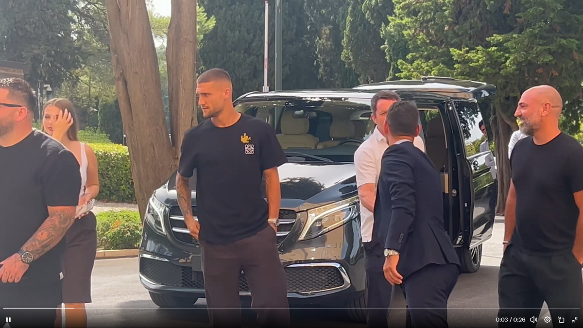 Daniel Bîrligea a ajuns în Italia, la vizita medicală de la Frosinone » Primele imagini