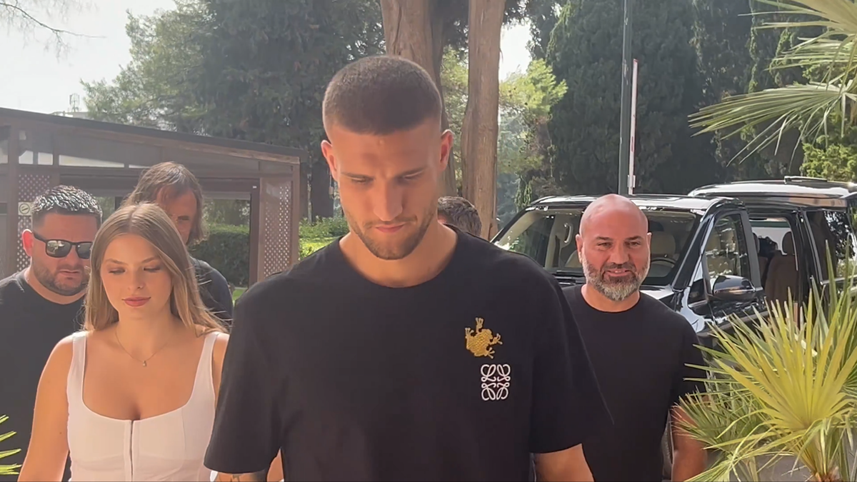Daniel Bîrligea a ajuns la Frosinone // foto: captură X @ Gianluca Di Marzio