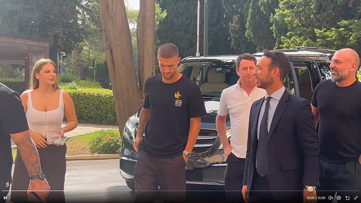 Daniel Bîrligea a ajuns în Italia, la vizita medicală de la Frosinone » Primele imagini