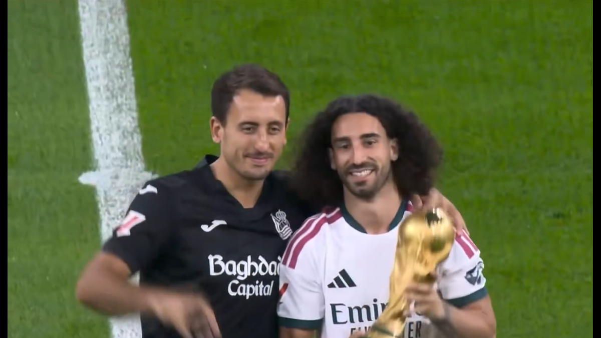 Marc Cucurella și Mikel Oyarzabal, omagiați împreună înainte de Real Madrid - Real Sociedad