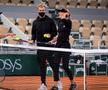 Temperaturi de 14 grade la Roland Garros » Jucătoarele se adaptează vremii friguroase, purtând haine groase și căciulițe