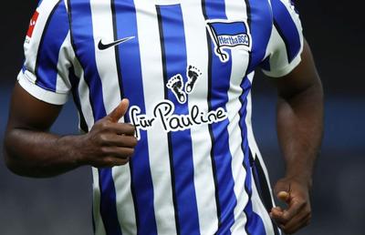 Gest impresionant în Bundesliga: Hertha Berlin a purtat pe tricou numele unei fetițe bolnave de leucemie!