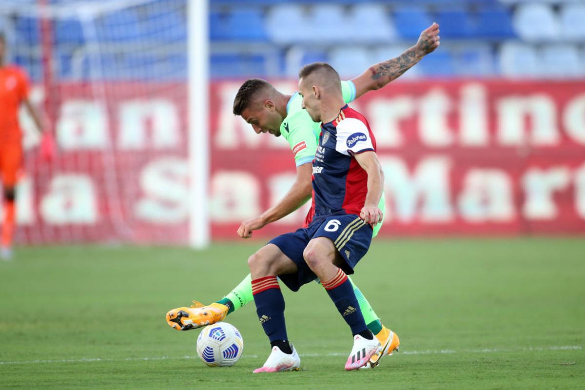 Cagliari - Lazio 0-2. FOTO + VIDEO » Răzvan Marin a pierdut duelul cu Ștefan Radu! A luat primul galben în Serie A