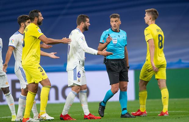 Scandal în Spania » Courtois sugerează că arbitrul nu a vrut să dea penalty Realului după ce a fost criticat de Atletico!