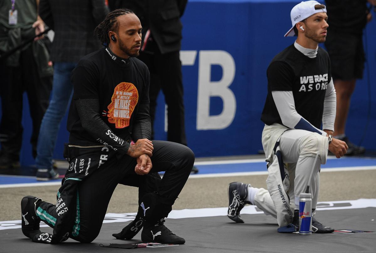Final dramatic în MP al Rusiei! Hamilton, la victoria 100 după ce ploaia a schimbat totul în ultimele tururi