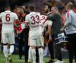 Olimpiu Moruțan, îmbrățișat de Fatih Terim după golul cu Goztepe // foto: Twitter