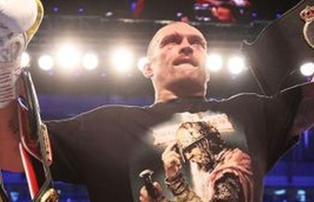 Oleksandr Usyk, campionul mondial la categoria grea, a debutat în fotbal! Cum s-a descurcat la primul meci