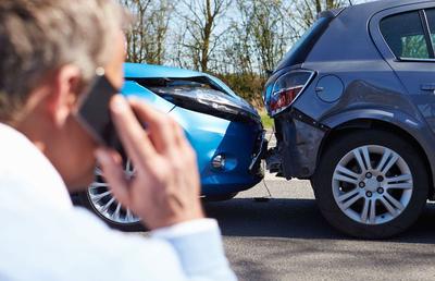 Află cum poți trece mai ușor peste un accident soldat cu daune auto și beneficiază de un ajutor complet!
