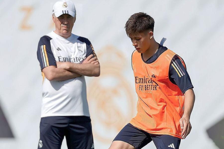 Arda Guler, supravegheat de Carlo Ancelotti // foto: Instagram De necrezut: s-a accidentat a TREIA oară înainte să debuteze la Real Madrid