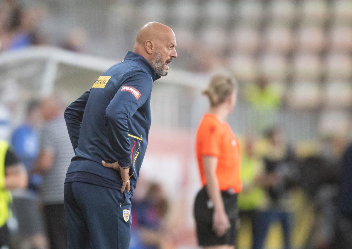 Prezent la meciul naționalei feminine, are un mesaj puternic: „Ce ciudat e să mergi pe un stadion unde nimeni nu înjură și nu îsi varsă frustrările. Tot respectul pentru aceste doamne!”
