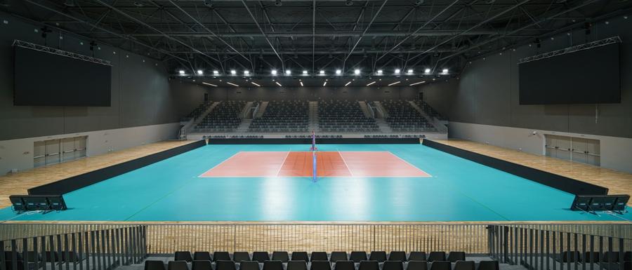 Vedere din interior a sălii din Blaj FOTO Facebook Alba Blaj Sezonul intern de volei se deschide sâmbătă, în noua sală de la Blaj, cu cele două meciuri din Supercupă