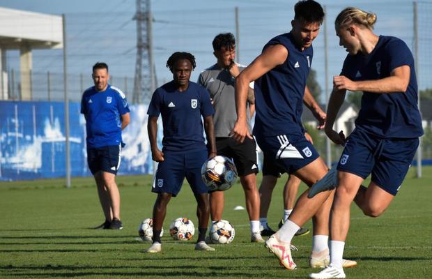 Fotbalistul pe care Mititelu îl anunța drept „senzația Ligii 1” a dispărut de la FCU Craiova » Varianta impresarului