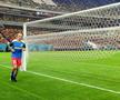 Ce făcea Vlad Chiricheș pe gazon, la zeci de minute după ce stadionul se golise // foto: Cristi Preda (GSP)