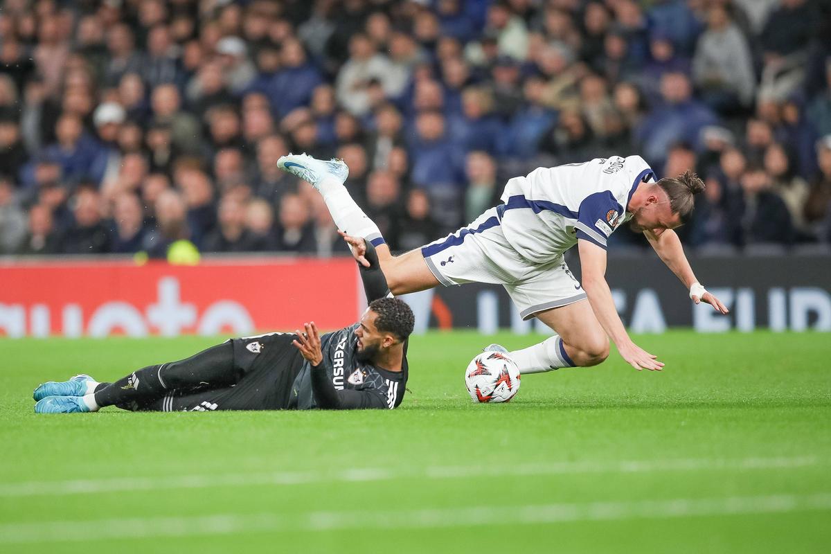 Radu Drăgușin, eliminat în Tottenham - Qarabag