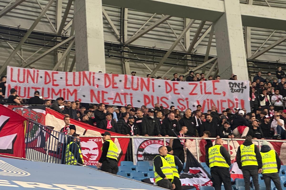 Fanii la Universitatea Craiova - Dinamo