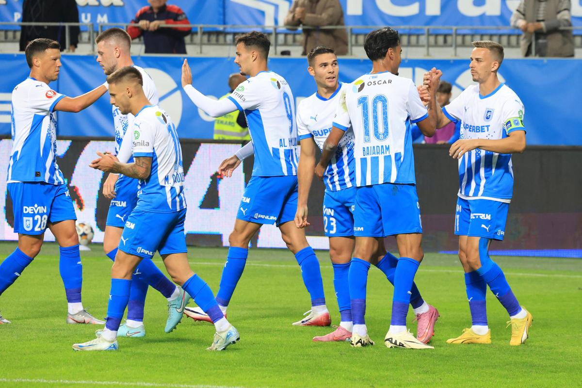 Imagini din meci Craiova - Dinamo, etapa #11 // foto: Ionuț Iordache (GSP)