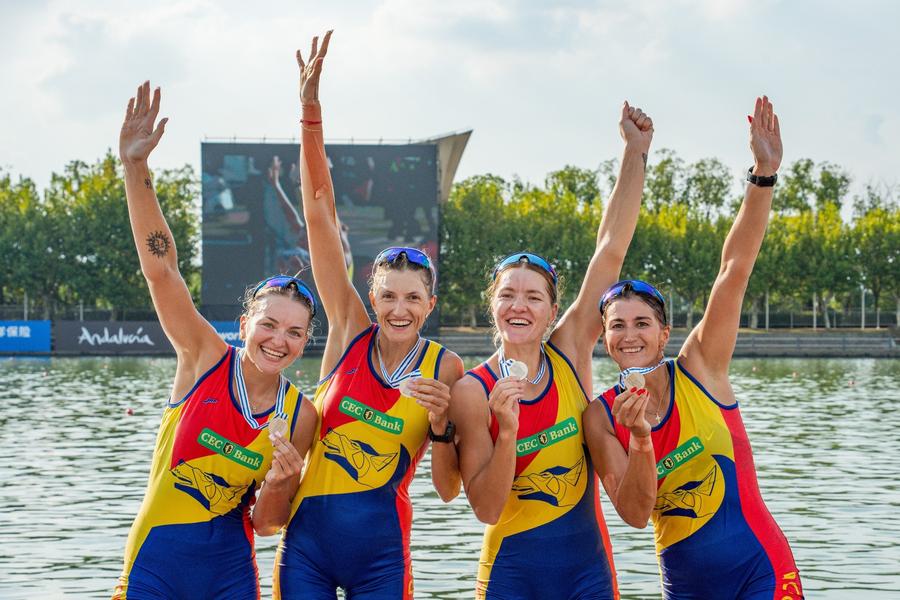 Barca 4 rame (f) - Gianina Juncănariu, Amalia Bereș, Adriana Adam, Ancuța Bodnar Foto: FR Canotaj/Balint Czucz Trei finaliști pentru România la premiile World Rowing pe anul 2025, inclusiv echipajul și antrenorul anului » Ce spune Dorin Alupei