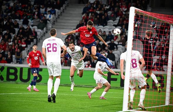 Bătaie pe tricoul celui mai bătrân marcator francez: „Dacă Ronaldo era lăudat pentru cât de sus a sărit...”