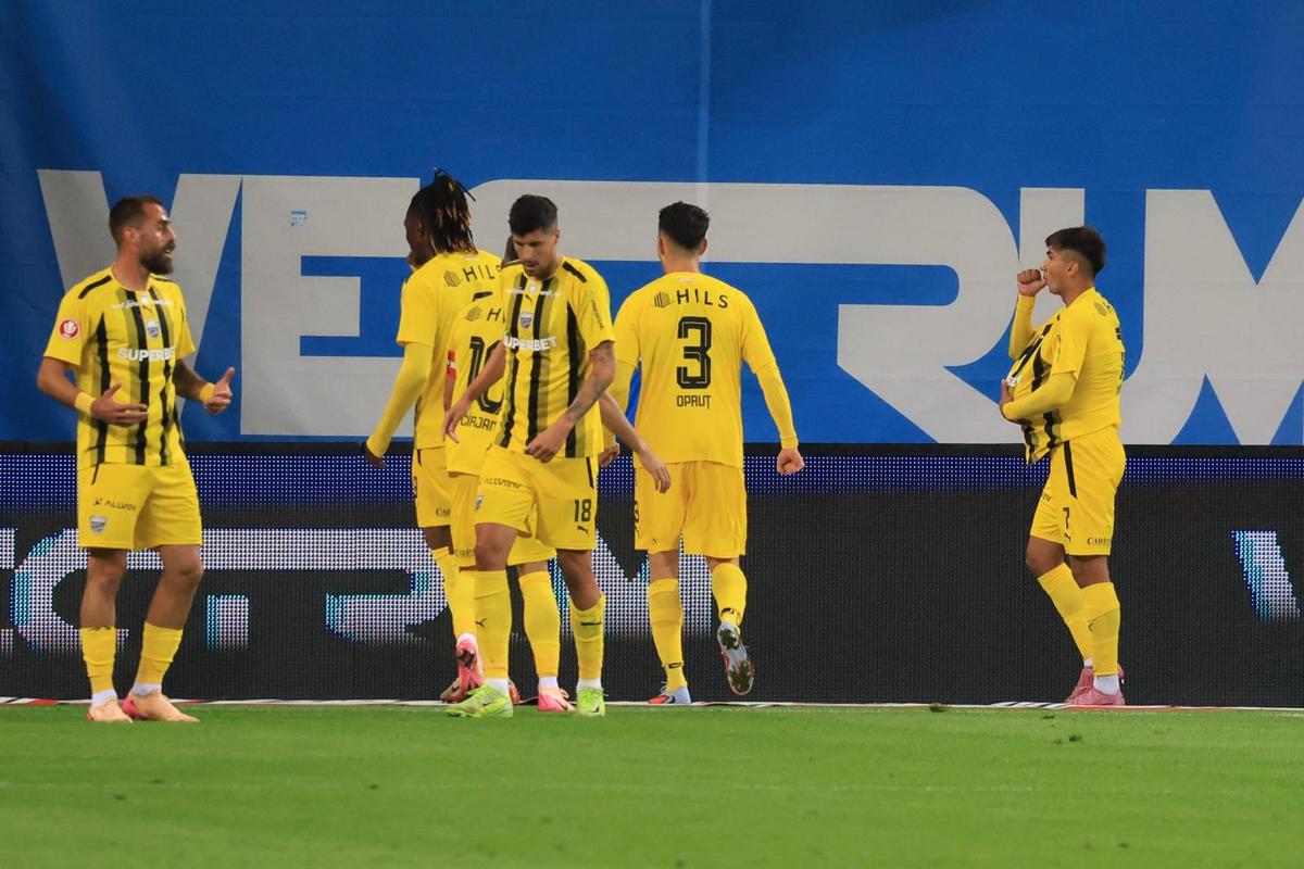 Imagini din meci Craiova - Dinamo, etapa #11 // foto: Ionuț Iordache (GSP)