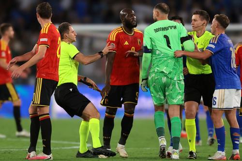 Romelu Lukaku i-a provocat pe italieni, ]n frunte cu căpitanul Gigio Donnarumma, după ce suporterii l-au primit ostil pe „Olimpico” / Foto: Imago