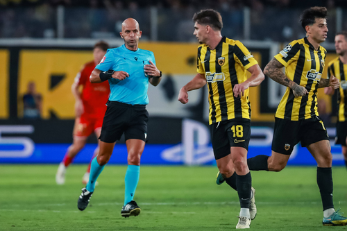 Luis Godinho arbitrează România - Bosnia // foto: imago images