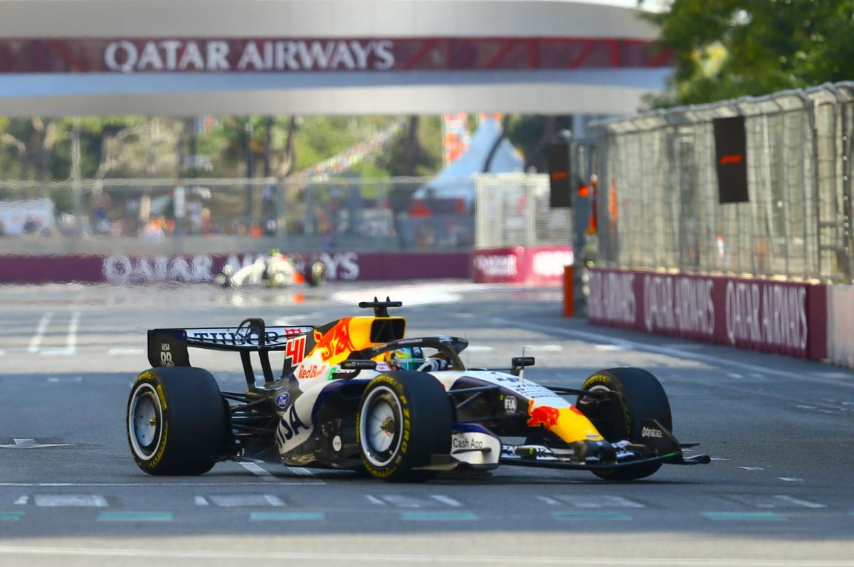 Istorie în Formula 1! După victoria lui Russell de la Baku, Mercedes a depășit Ferrari la numărul de victorii all-time