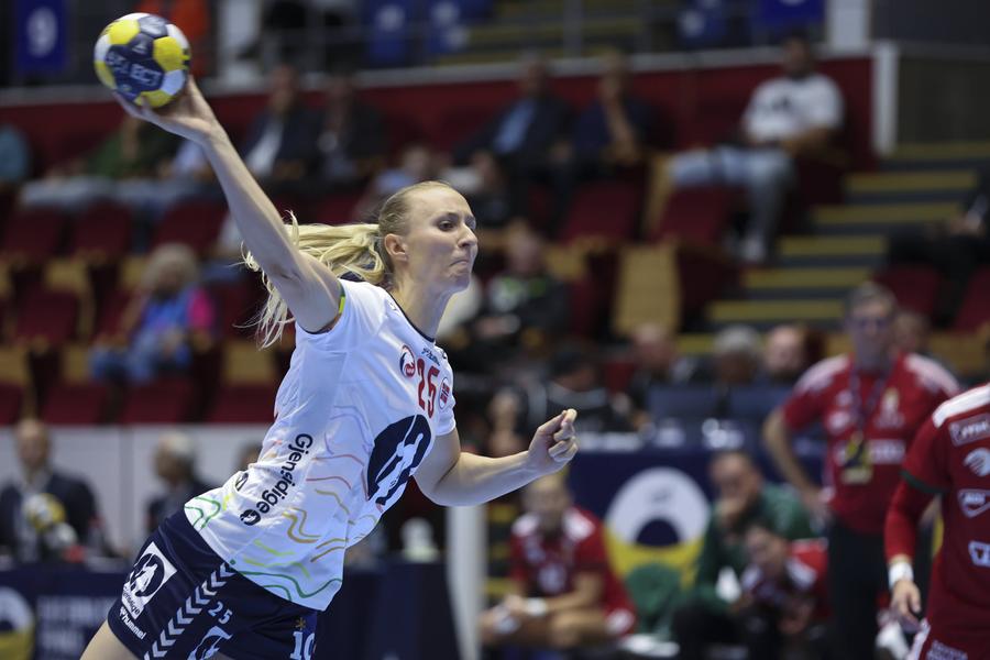 Henny Reistad în timpul meciului Norvegia - Ungaria // foto: imago images Norvegia este prima finalistă de la EHF Euro Cup » Victorie în fața Ungariei