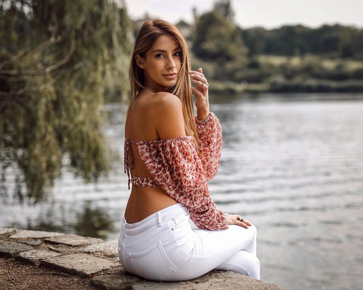VIDEO+FOTO Imagini senzaționale cu Brenda Patea, focoasa brunetă de origine română care l-a cucerit pe Alexander Zverev! E cu 4 ani mai mare ca el și e superbă