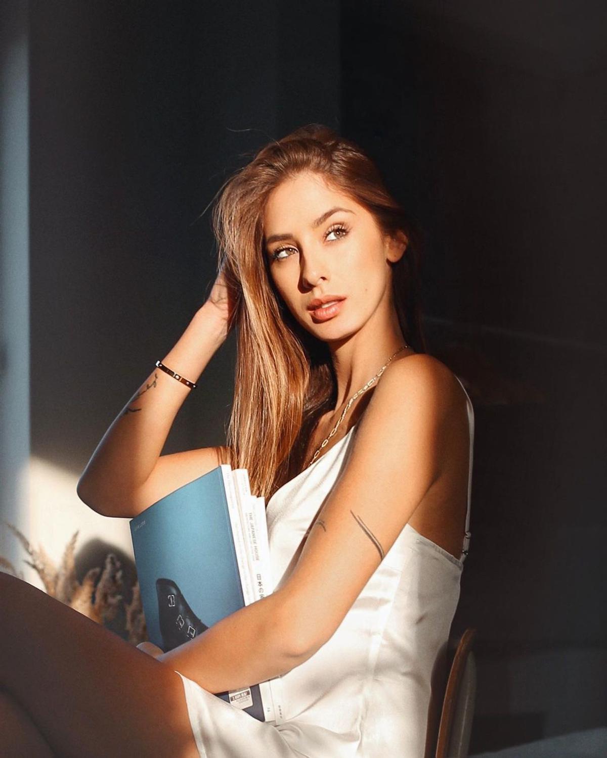 VIDEO+FOTO Imagini senzaționale cu Brenda Patea, focoasa brunetă de origine română care l-a cucerit pe Alexander Zverev! E cu 4 ani mai mare ca el și e superbă